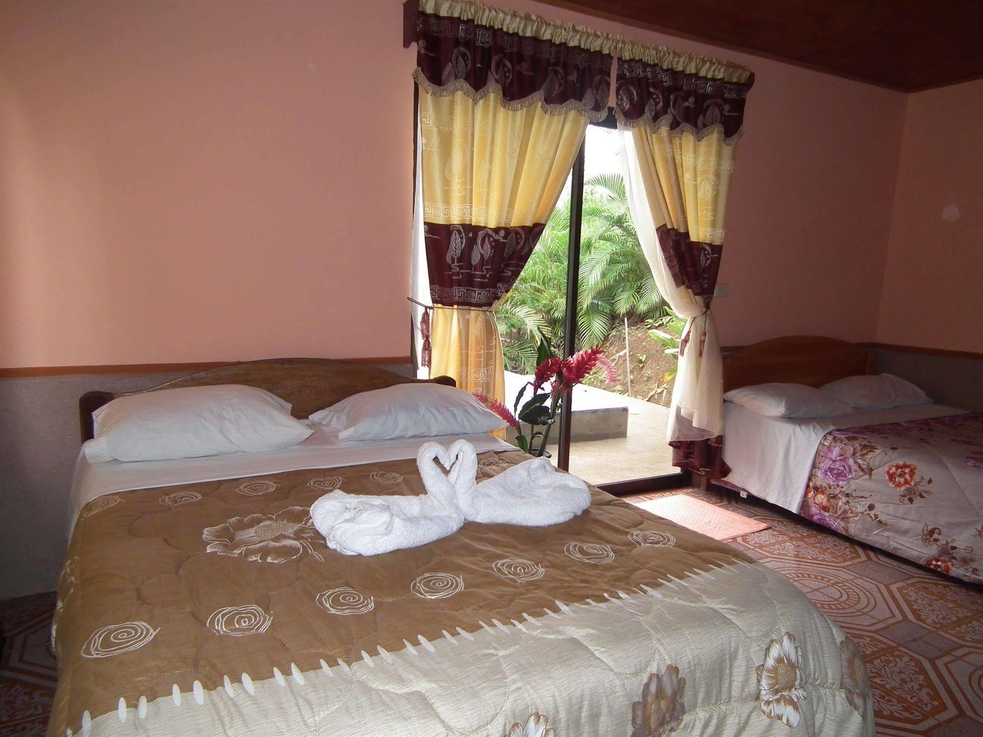 Hotel Valle Azul San Gerardo ภายนอก รูปภาพ